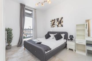 StayShort - Tranquil 1BR in Dubai South - Perfect for 2 - 8