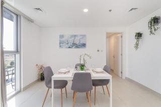 StayShort - Tranquil 1BR in Dubai South - Perfect for 2 - 7