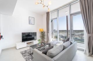 StayShort - Tranquil 1BR in Dubai South - Perfect for 2 - 4