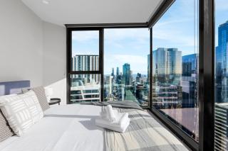 Light House Apt Luxe City & Water Views CBD High-Rise 3Br L57 - 5