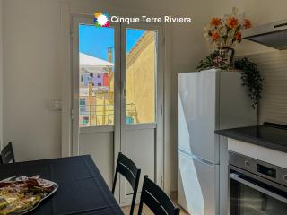 Ca' Bea Apartment with AC and Terrace - 1