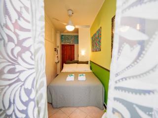 Carmelina Tiny Village Room - 9