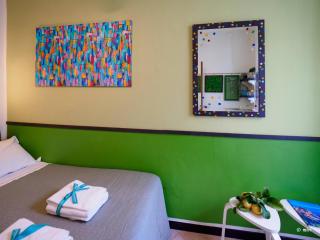 Carmelina Tiny Village Room - 6