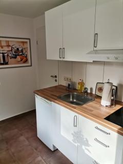 Appartement für 2 Personen Wohn und Schlafzimmer DuschBad Wi8 - 9