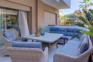 Charming Seaside Apartment with Pool & Direct Beach Access - 7