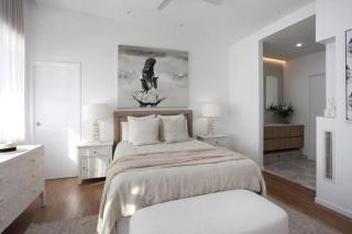 Seaside Serenity - Luxury Beachfront Home - 6