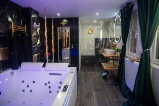 Love Room élégante spa privatif et extérieur cosy - 2