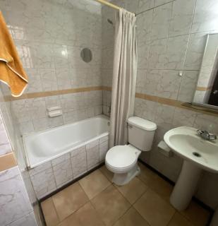 Casa cómoda, amplia y con excelente ubicación - 6