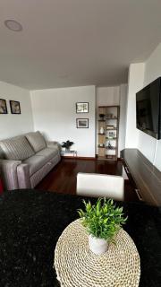 Apto cómodo con parqueadero cerca de Unicentro - 4