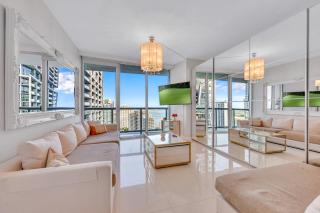 Gorgeous Bay & City view condo in Brickell with Free SPA - 2