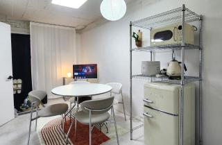 Cozy home Hapjeong Hongdae, parking available, negotiable - 5