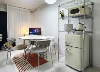 Cozy home Hapjeong Hongdae, parking available, negotiable - 1
