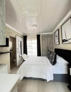 Serenique Living - 3