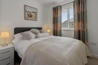 Harbour Reach, Coastal Path to Berry Head & Marina - 5