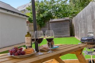 Harbour Reach, Coastal Path to Berry Head & Marina - 3