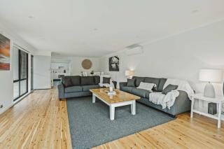Seahaven - pet-friendly retreat near Hyams Beach - 3
