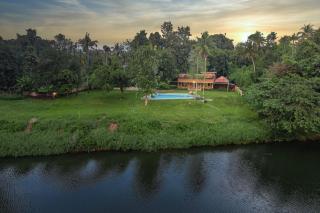 Theeram Riverside Holiday Home - 0