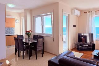 Beachfront Apartment In Durres 072 - Happy Rentals - 7