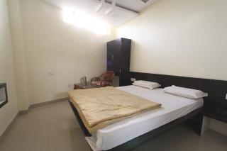 Hotel O by OYO New Venkateshwara Lodge - 5