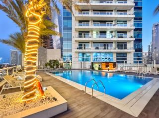 Ultra Stylish Luxury Flat w Harbour View in Dubai Marina, Sleeps 10 pax - 0
