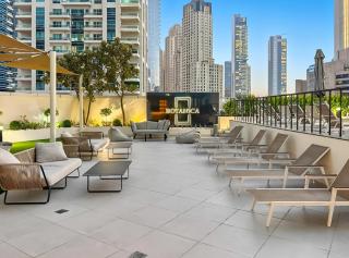 Ultra Stylish Luxury Flat w Harbour View in Dubai Marina, Sleeps 10 pax - 1