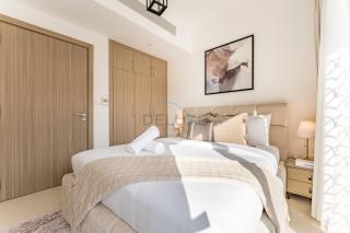 Well-Connected, Family-Friendly Community with Resort-Style Amenities, Minutes from Major Malls and Al Maktoum International Airport - Damac Hills 2 Amargo, Damac Hills 2 by Deluxe Holiday Homes - 5