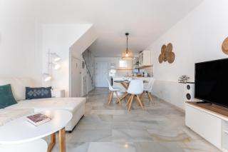 Sea Front Beach House Micaela I - 2