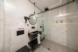 Modern 2BR Condo 10min from beach and Souk - 1