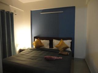 Lakeside Grand 302 with Wifi and lift, Non AC - 5