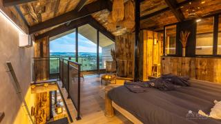 La suite 77 & Hindi - 2