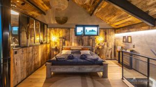 La suite 77 & Hindi - 1