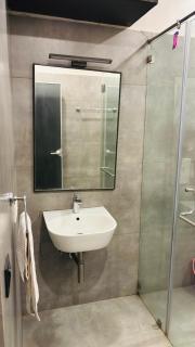 THE SLATE HOTEL NUNGAMBAKKAM Near US EMBASSY & APOLLO HOSPITAL - 1