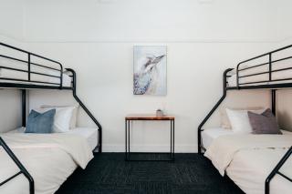 Brunswick Beauty- Oversized, Art Deco, Central - Sleeps 6 - 5