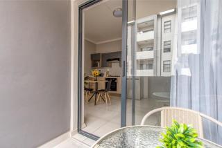 WiFi, Washer, Smart TV, Private Balcony - 1