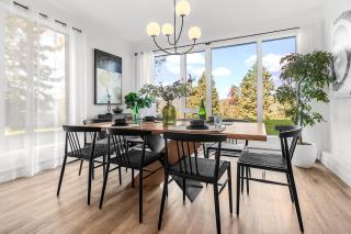 Le Kingsville - High-End Condo with View - 0