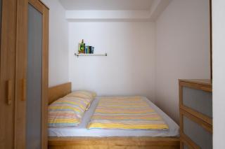 Cosy Parkside Apartment Prague - 6