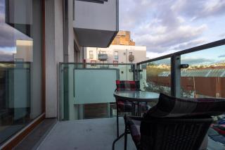 Cosy Parkside Apartment Prague - 4