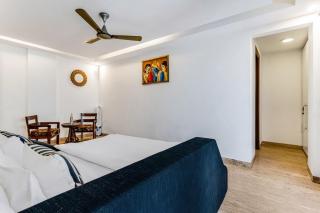3bhk- New Friends Colony- LIFT- South Delhi - 3