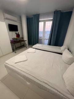 Panoramic Balcony Apartment - 1