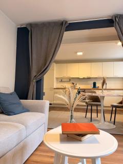 Royal Blue Residence Elegant, Quiet and Exclusive - 0