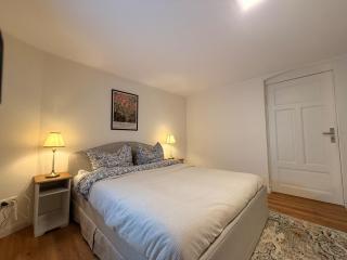 Royal Blue Residence – Elegant, Quiet & Exclusive - 1