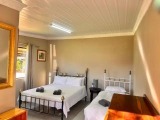 Farm stay at Thyme Cottage on Haldon Estate - 6