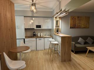Modern City Apartment in Yerevan Center - 4