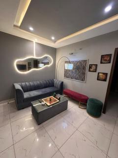 Luxury 1BHK with Eifle Tower Balcony View - 0