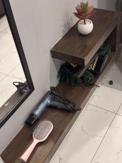 Luxury 1BHK with Eifle Tower Balcony View - 8