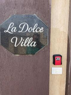 La Dolce Villa with Private Pool - 2
