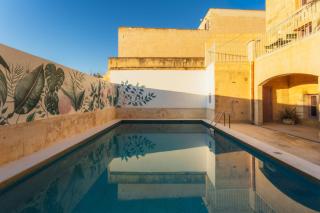 San Lawrenz Farmhouse Rustic Retreat with Pool - 7