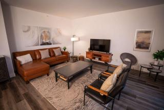 Luxury Coffee Bean Condo - Pool & Stunning View - 3