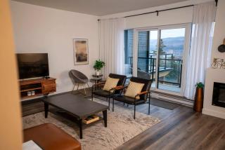 Luxury Coffee Bean Condo - Pool & Stunning View - 1