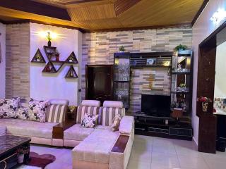 Serene & Cozy Room two of three with shared bathroom in a shared home - 5